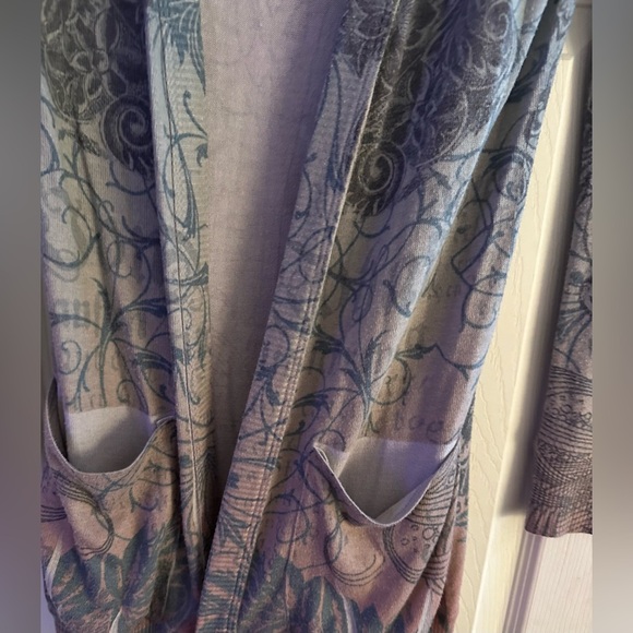 Guess Cardigan - Picture 2 of 6